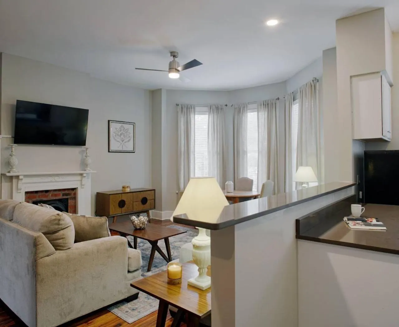 414B Waldburg St - 2 Bedroom Oasis Near Forsyth Park Savannah 0*,  United States